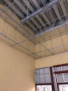 外れ防止金具